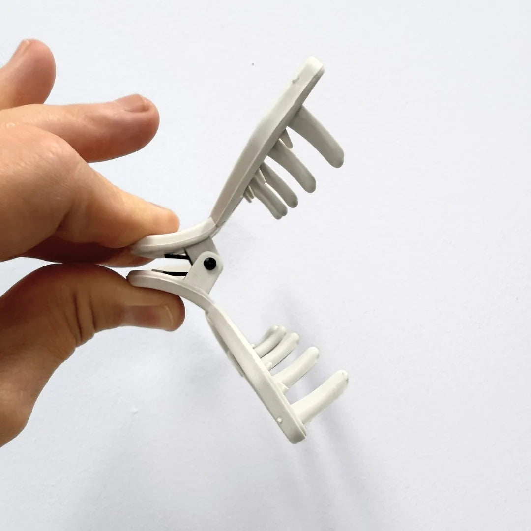 Hello Bleach - The Claw Clip " Ivory"