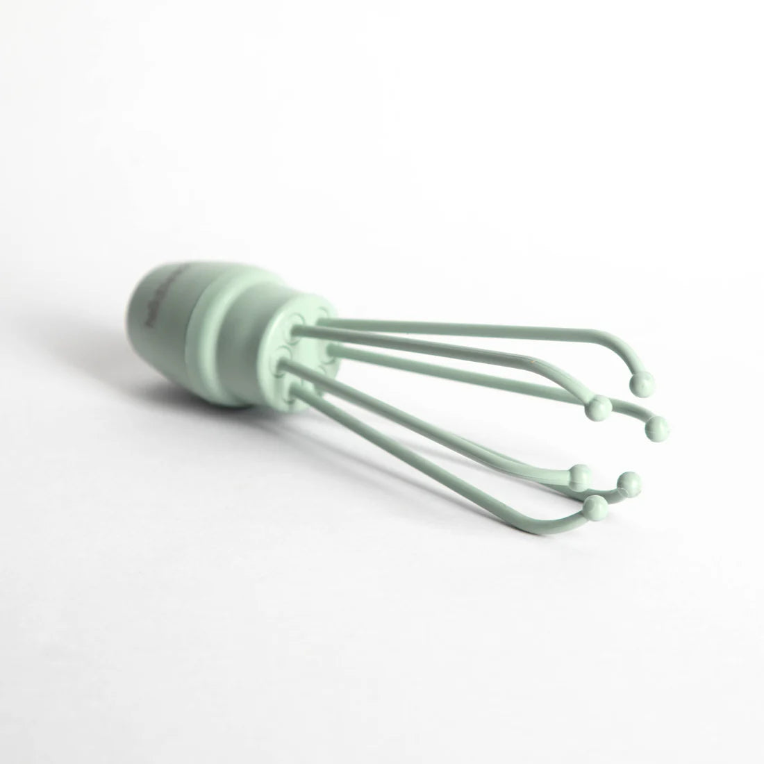 Hello Bleach - The Whisk "Jade"